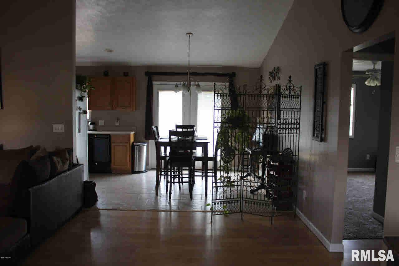 1707 Crown Road Herrin, IL 62948 - Photo 9 of 19