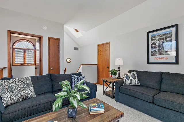 $329,900 | A22 Long Bay Point Drive, Unit A22, Galena, IL 61036