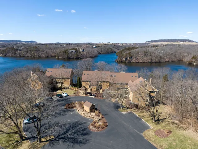 $329,900 | A22 Long Bay Point Drive, Unit A22, Galena, IL 61036