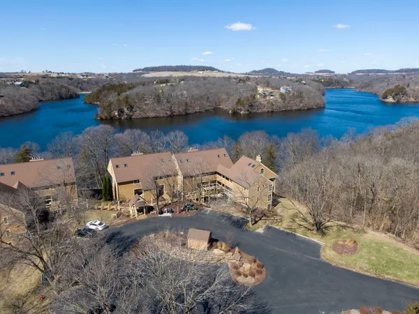 $309,000 | A22 Long Bay Point Drive, Unit A22, Galena, IL 61036