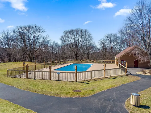 $329,900 | A22 Long Bay Point Drive, Unit A22, Galena, IL 61036