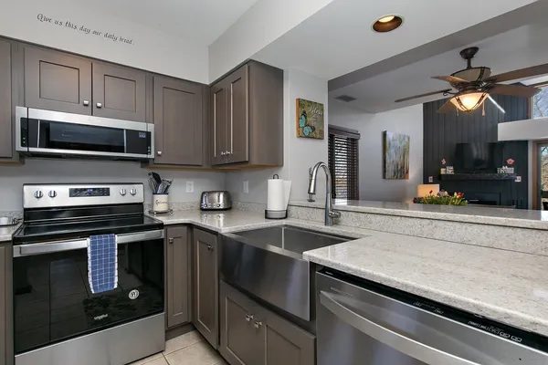 $309,000 | A22 Long Bay Point Drive, Unit A22, Galena, IL 61036