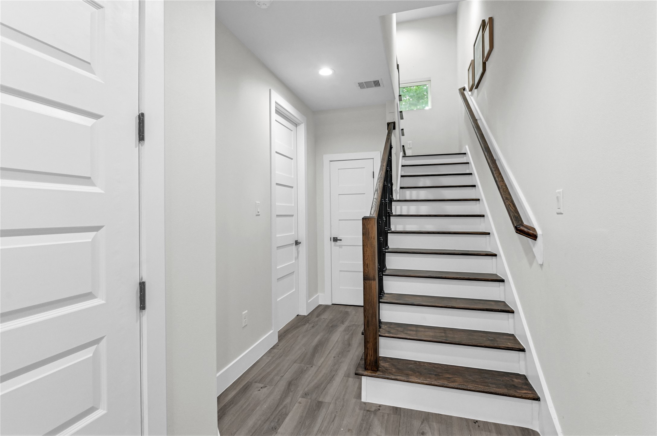 710 Link Road, Unit B Houston, TX 77009 - Photo 5 of 31 a view of entryway with wooden floor
