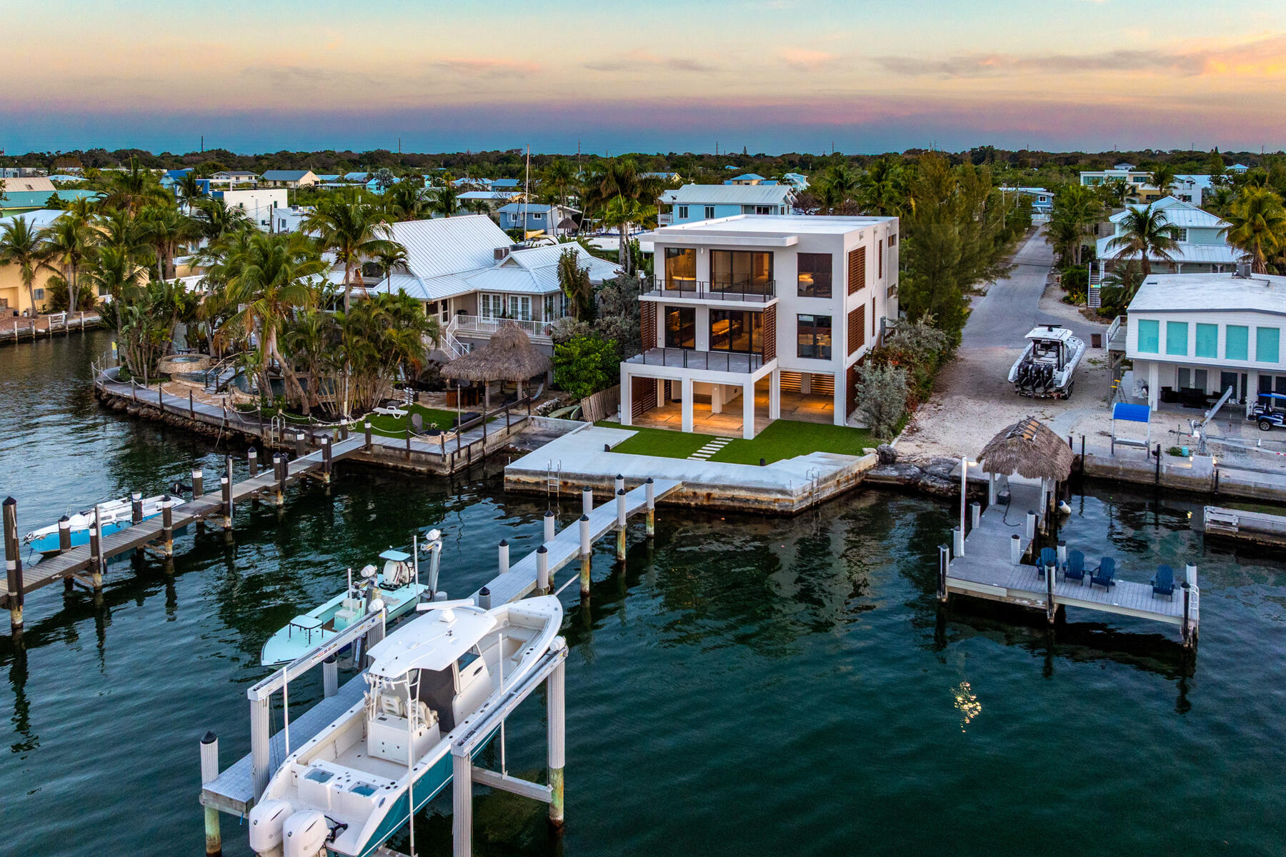21 Stillwright Way Key Largo, FL 33037 - Photo 71 of 81 Bayfront Estate