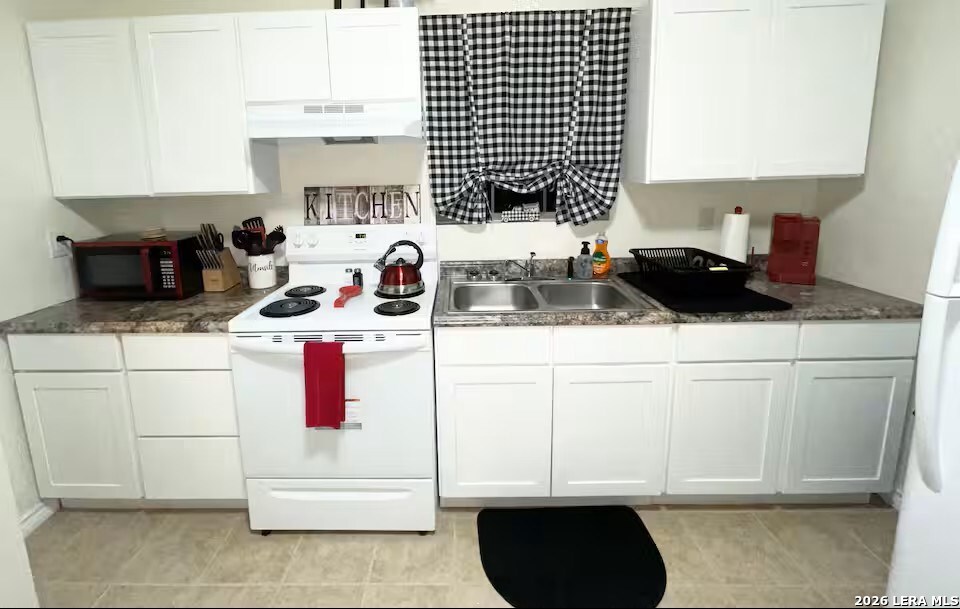 391 Riverside Drive, Unit 9 Eagle Pass, TX 78852 - Photo 3 of 15