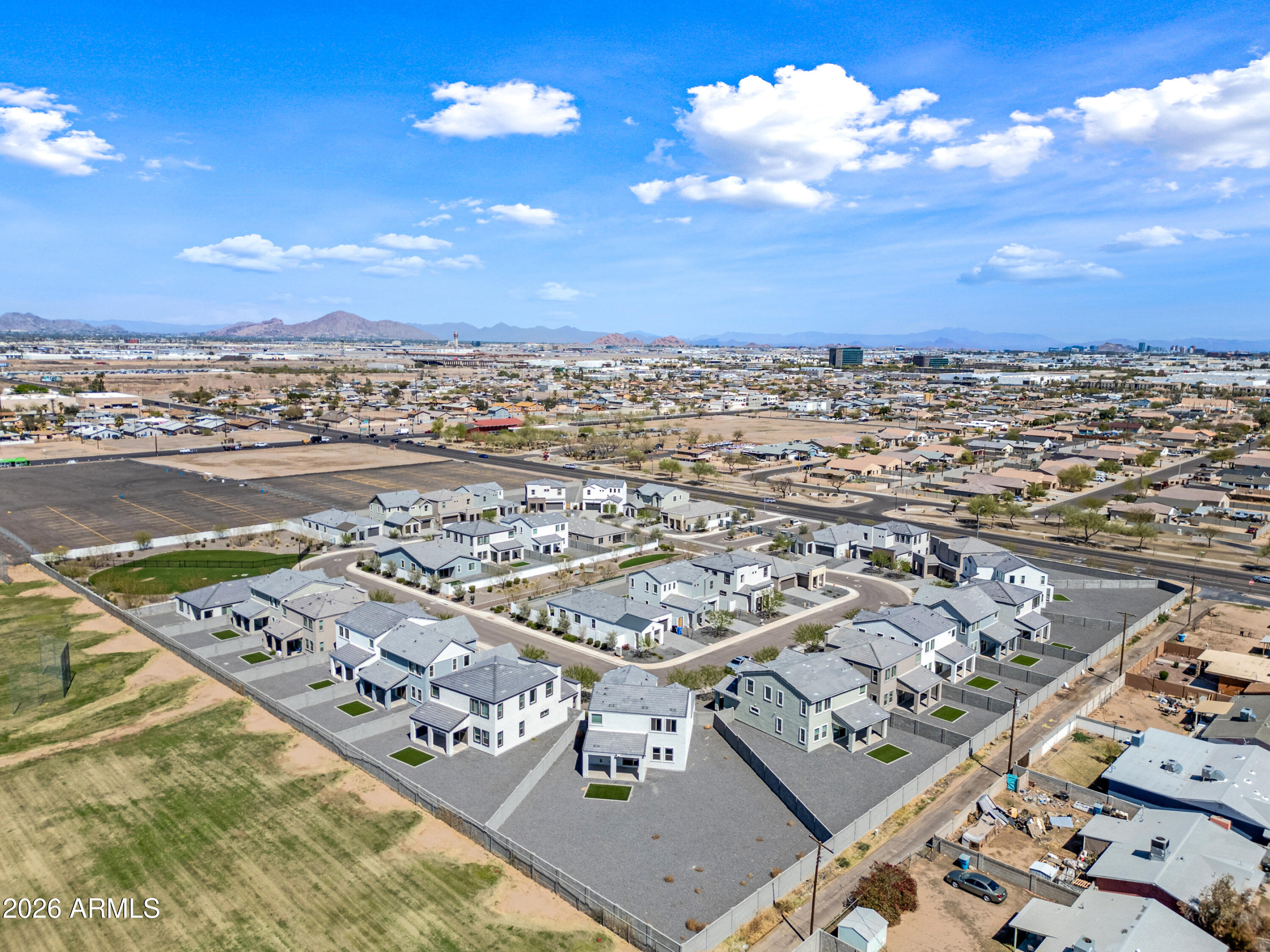 4618 South 23rd Place Phoenix, AZ 85040 - Photo 28 of 38 29-Goldwater-ocupix-Comm