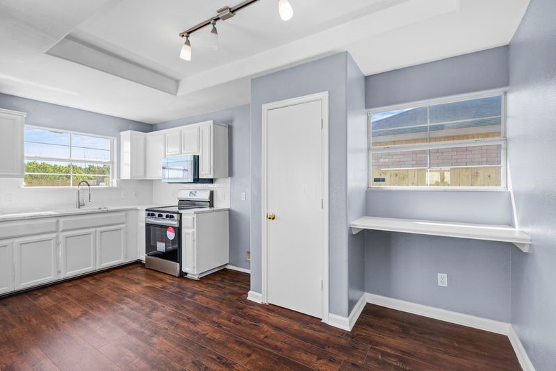 12610 Rio Bravo Street Rosharon, TX 77583 - Photo 11 of 33