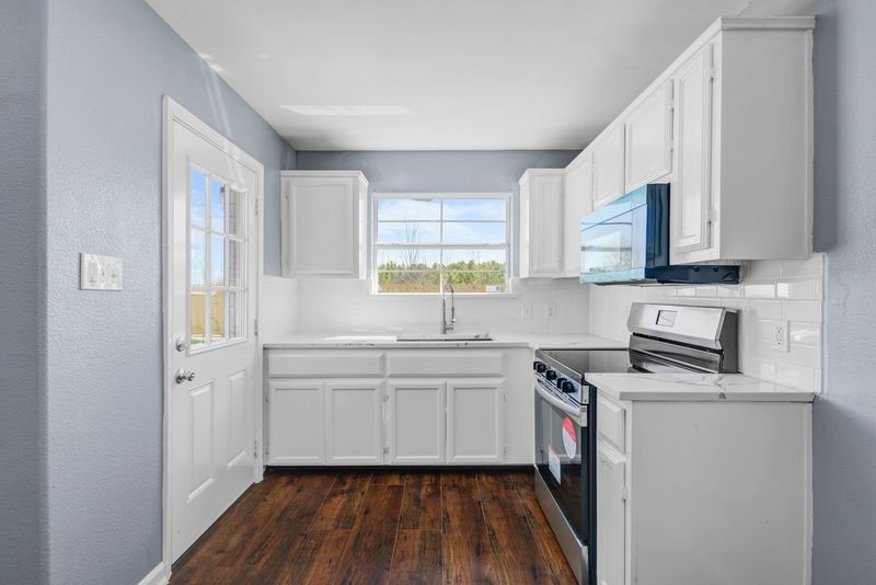 12610 Rio Bravo Street Rosharon, TX 77583 - Photo 12 of 33