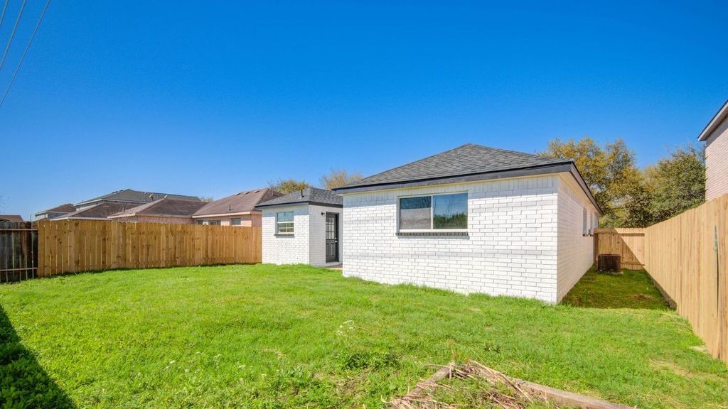 12610 Rio Bravo Street Rosharon, TX 77583 - Photo 33 of 33