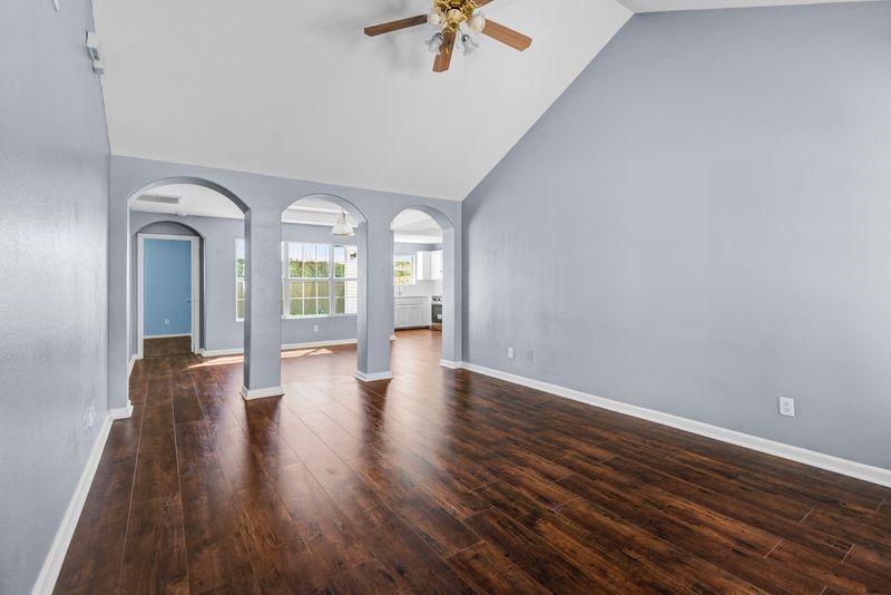 12610 Rio Bravo Street Rosharon, TX 77583 - Photo 7 of 33