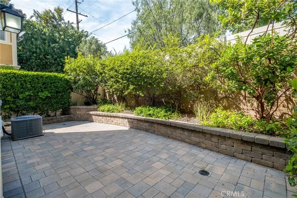 front view of house with a yard