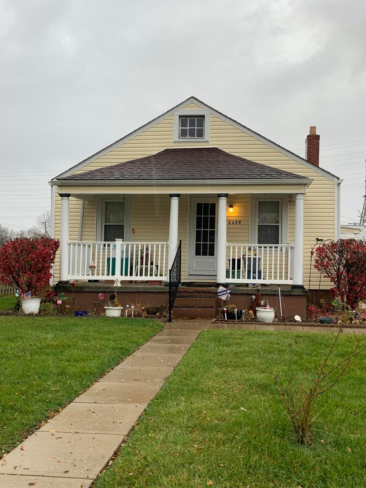 3429 Lewis Road Columbus, OH 43207 - Photo 1 of 21 IMG-1477