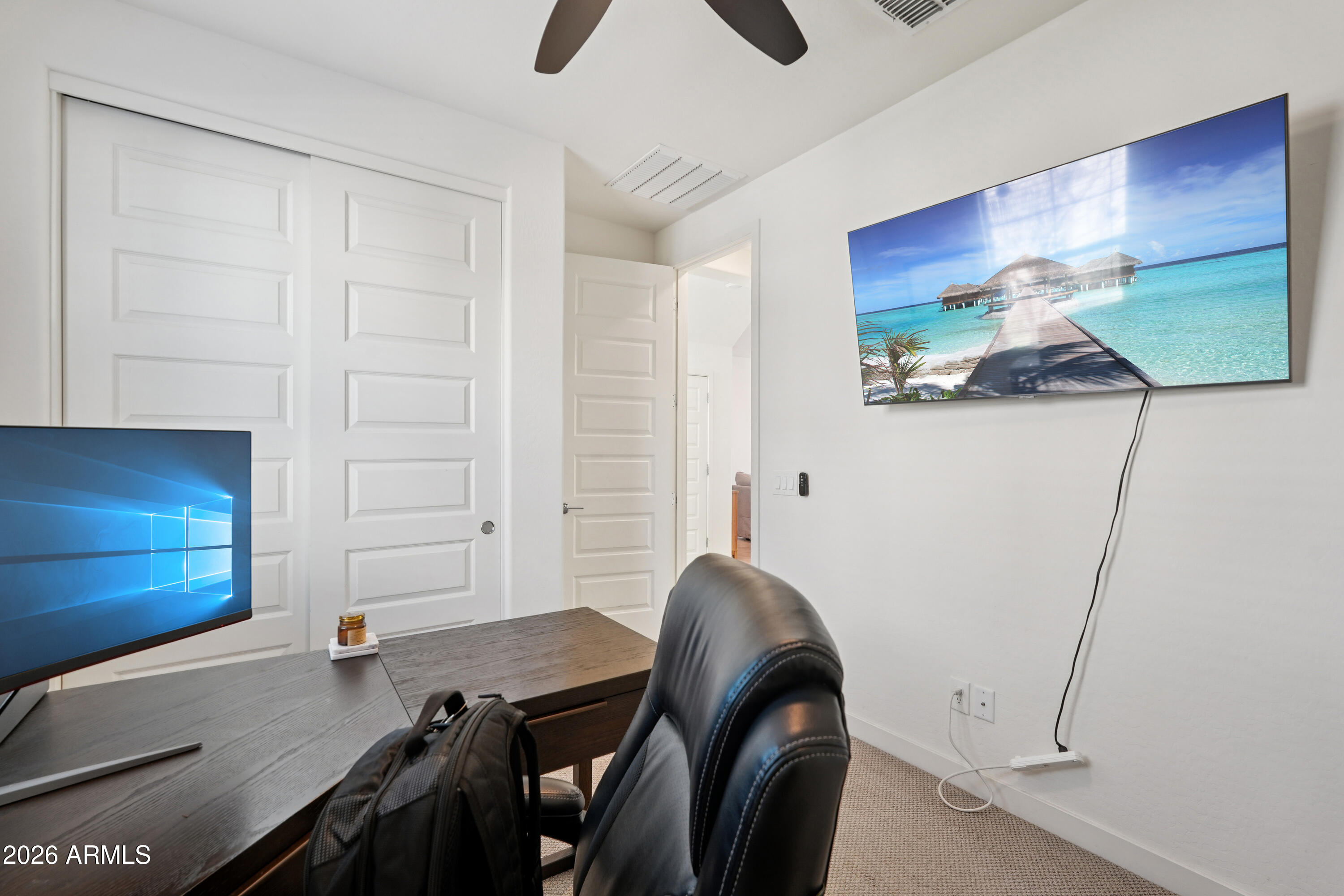 17153 North 10th Street Phoenix, AZ 85022 - Photo 18 of 48 a workspace with furniture and window