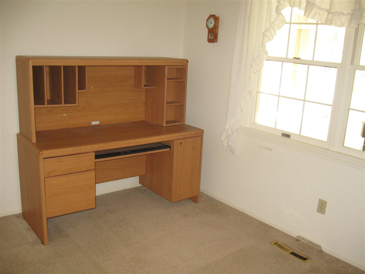 845 Raymond Road Owosso, MI 48867 - Photo 11 of 19 50010501-10.JPG