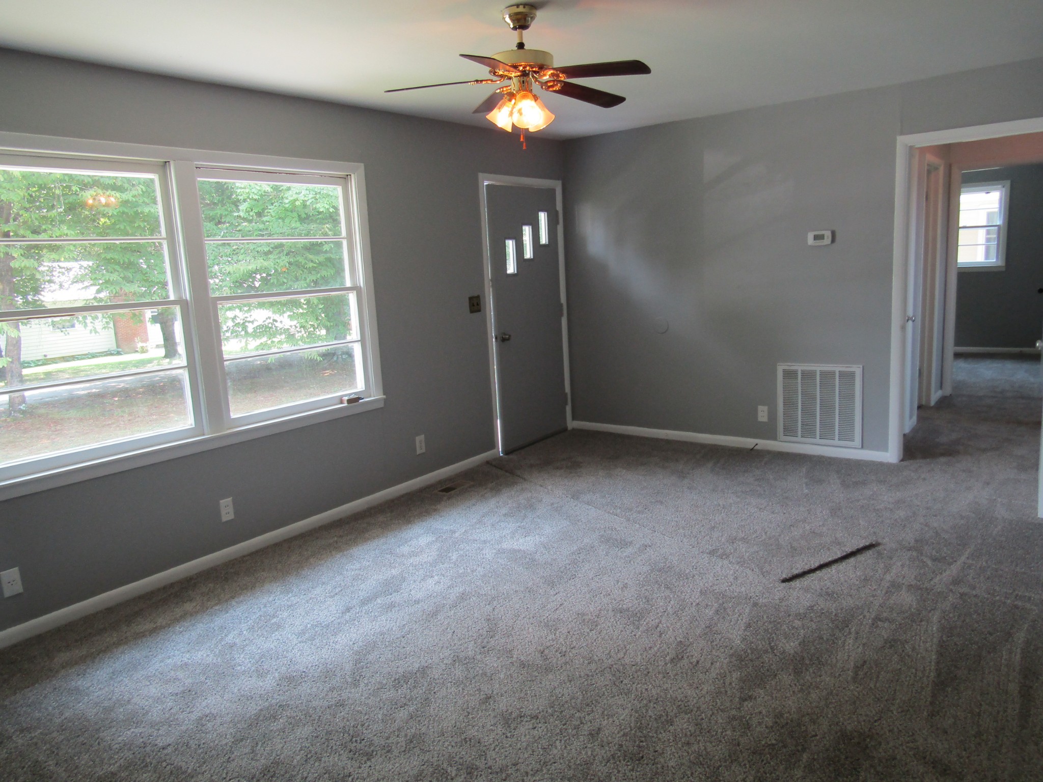 614 Riverside Drive Manchester, TN 37355 - Photo 3 of 18 Gallery Image 3