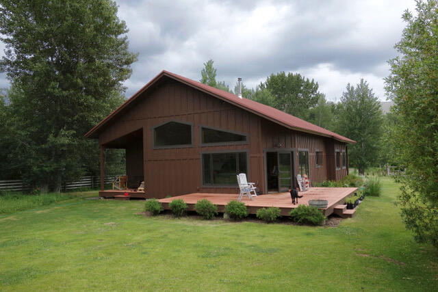 342 Broadford Road Blaine County, ID 83313 - Photo 12 of 32 Entertaining Deck