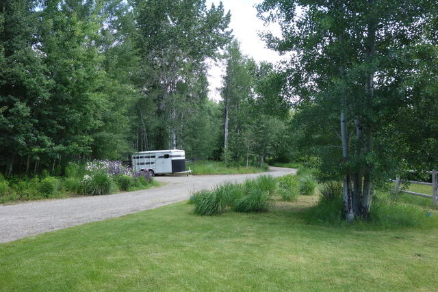 342 Broadford Road Blaine County, ID 83313 - Photo 17 of 32 Driveway