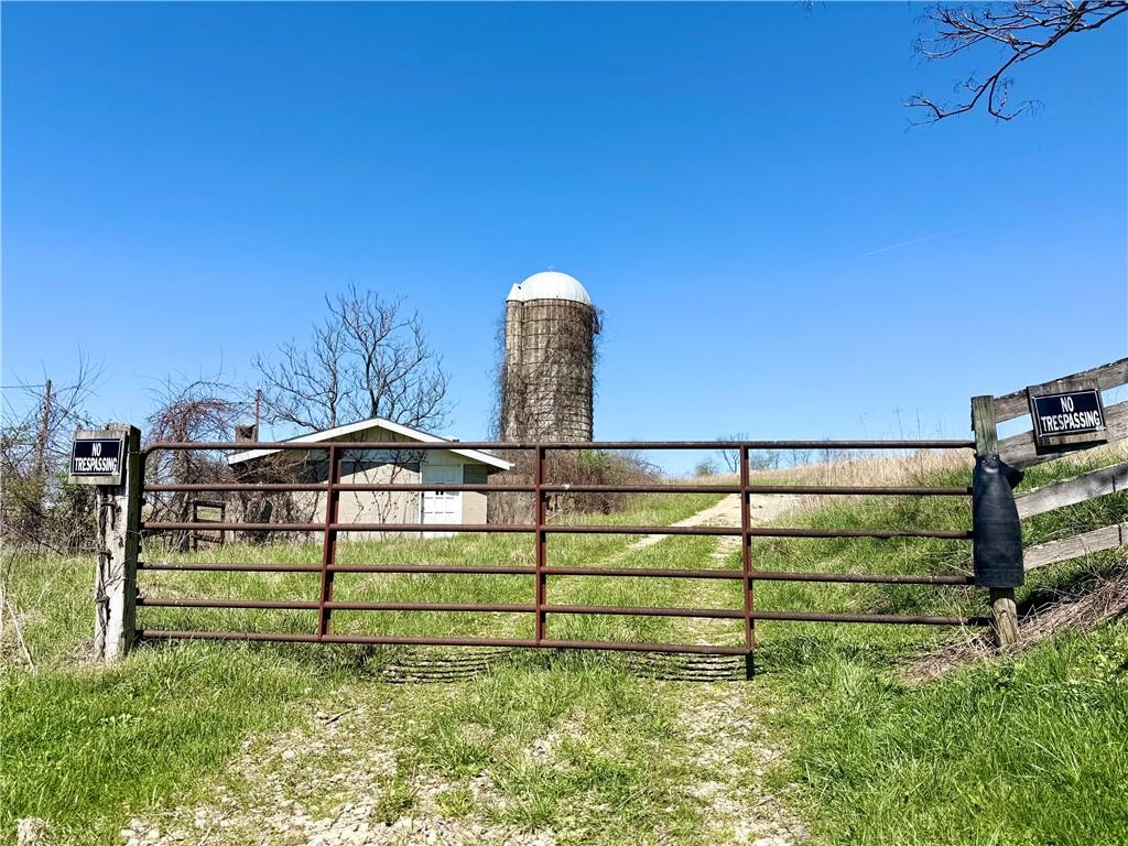 118 Hill Farm Road Dunbar, PA 15431 - Photo 4 of 32