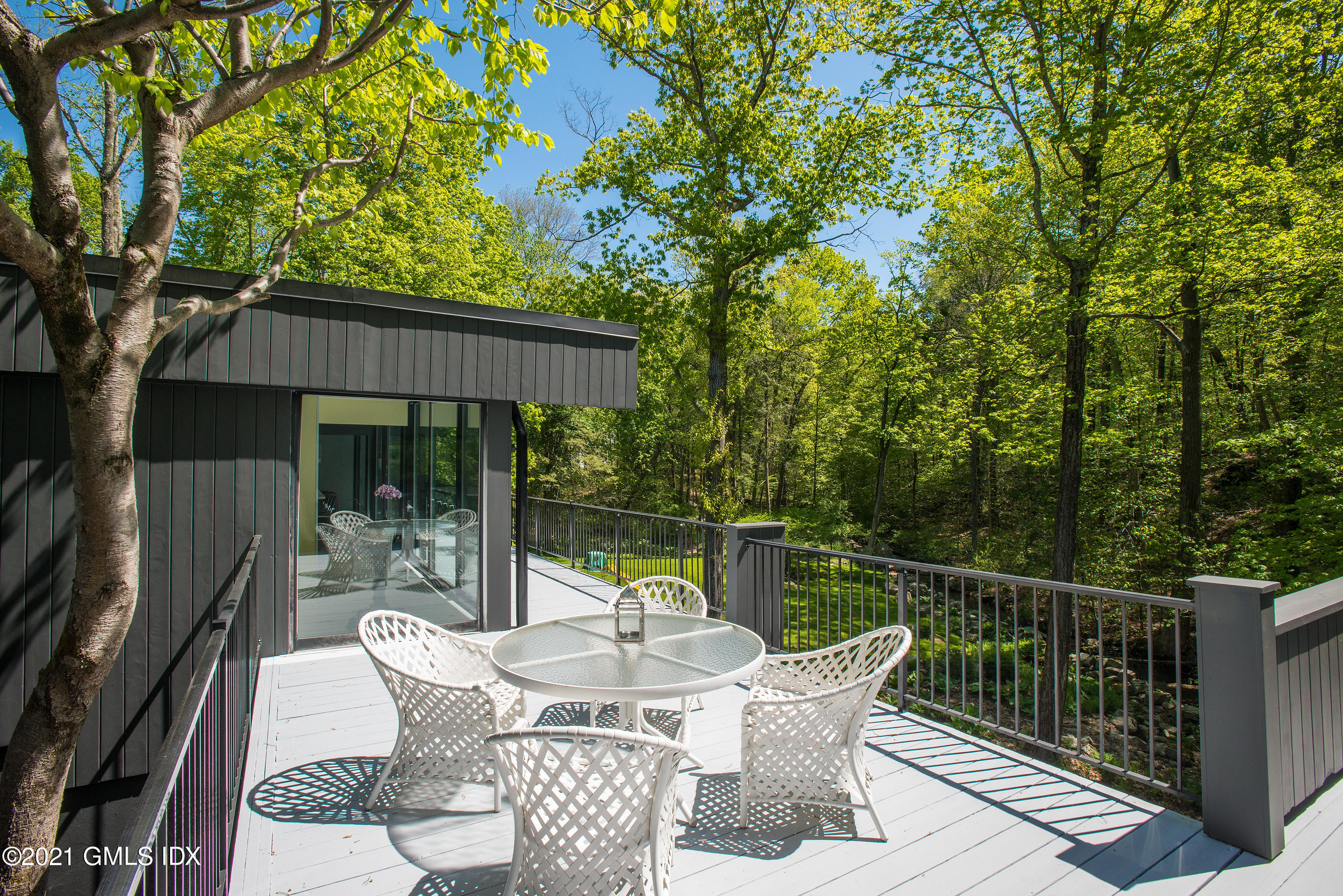 51 Pine Ridge Road Greenwich, CT 06830 - Photo 19 of 25 051121_D8E9928