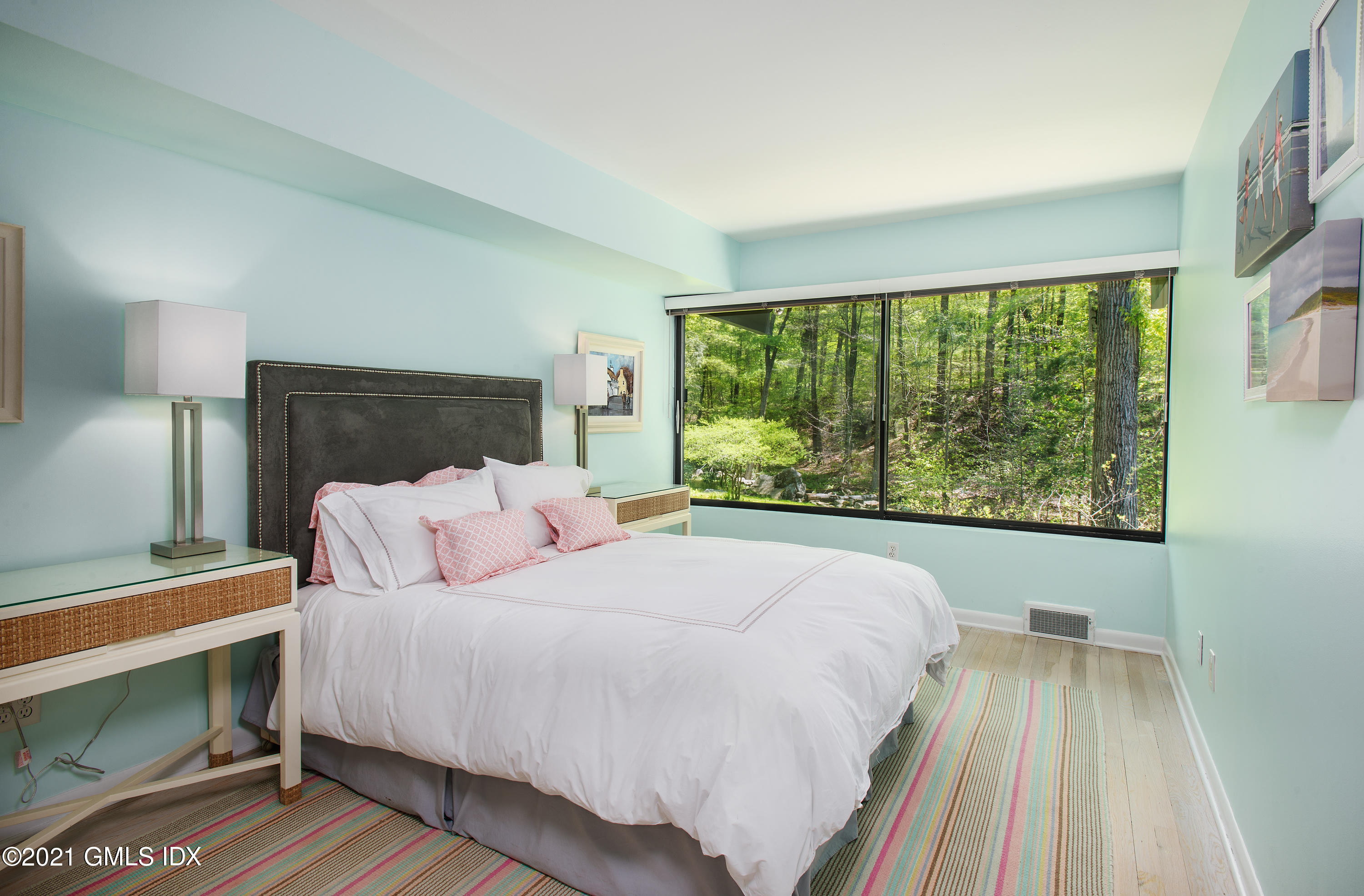 51 Pine Ridge Road Greenwich, CT 06830 - Photo 10 of 25 051112-P7