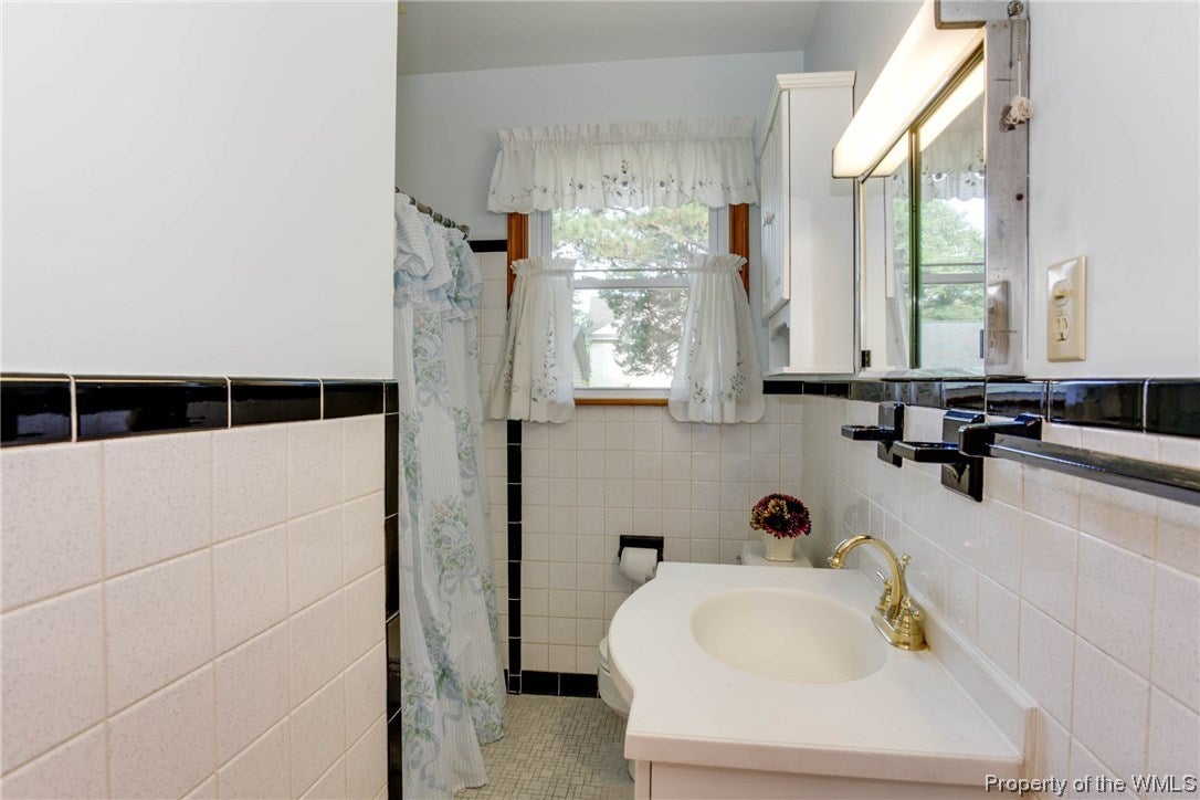 112 Holly Point Road Yorktown, VA 23692 - Photo 32 of 36 Gallery Image 32