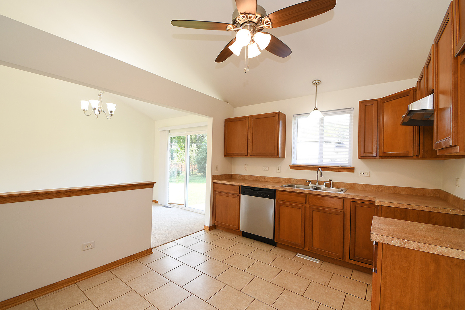 15544 Turner Avenue Markham, IL 60428 - Photo 9 of 21