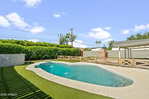 $885,000 | 4234 East Earll Drive, Phoenix, AZ 85018