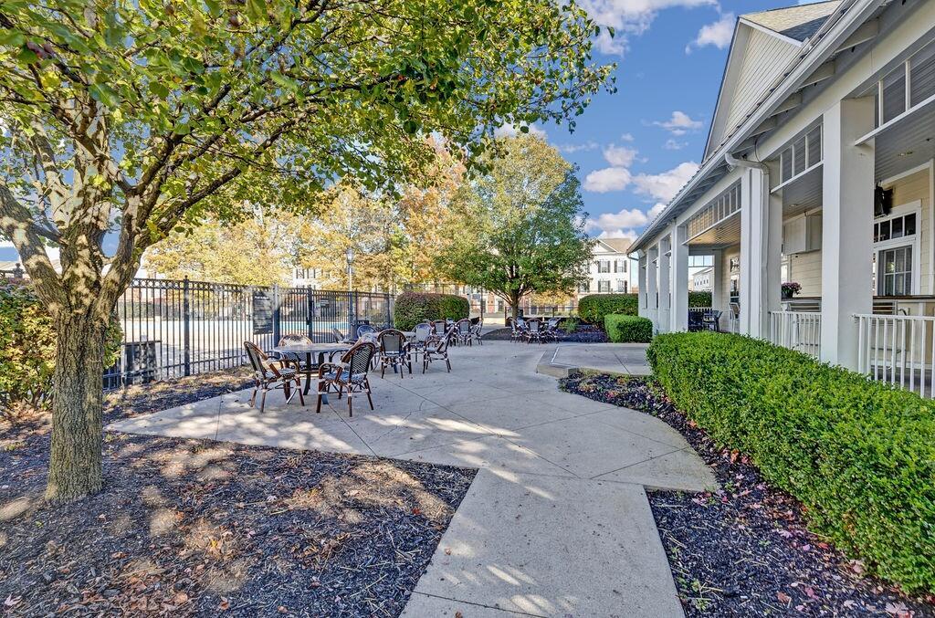 6345 Needletail Road, Unit 24634 Columbus, OH 43230 - Photo 42 of 58 42. Community Restaurant