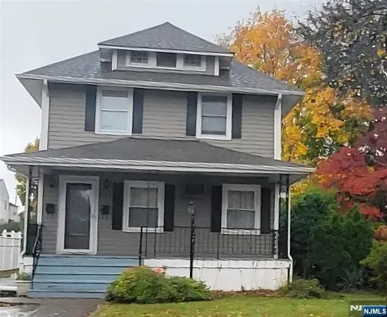 $1,800 | 344 Rochelle Avenue, Unit 2, Rochelle Park, NJ 07662