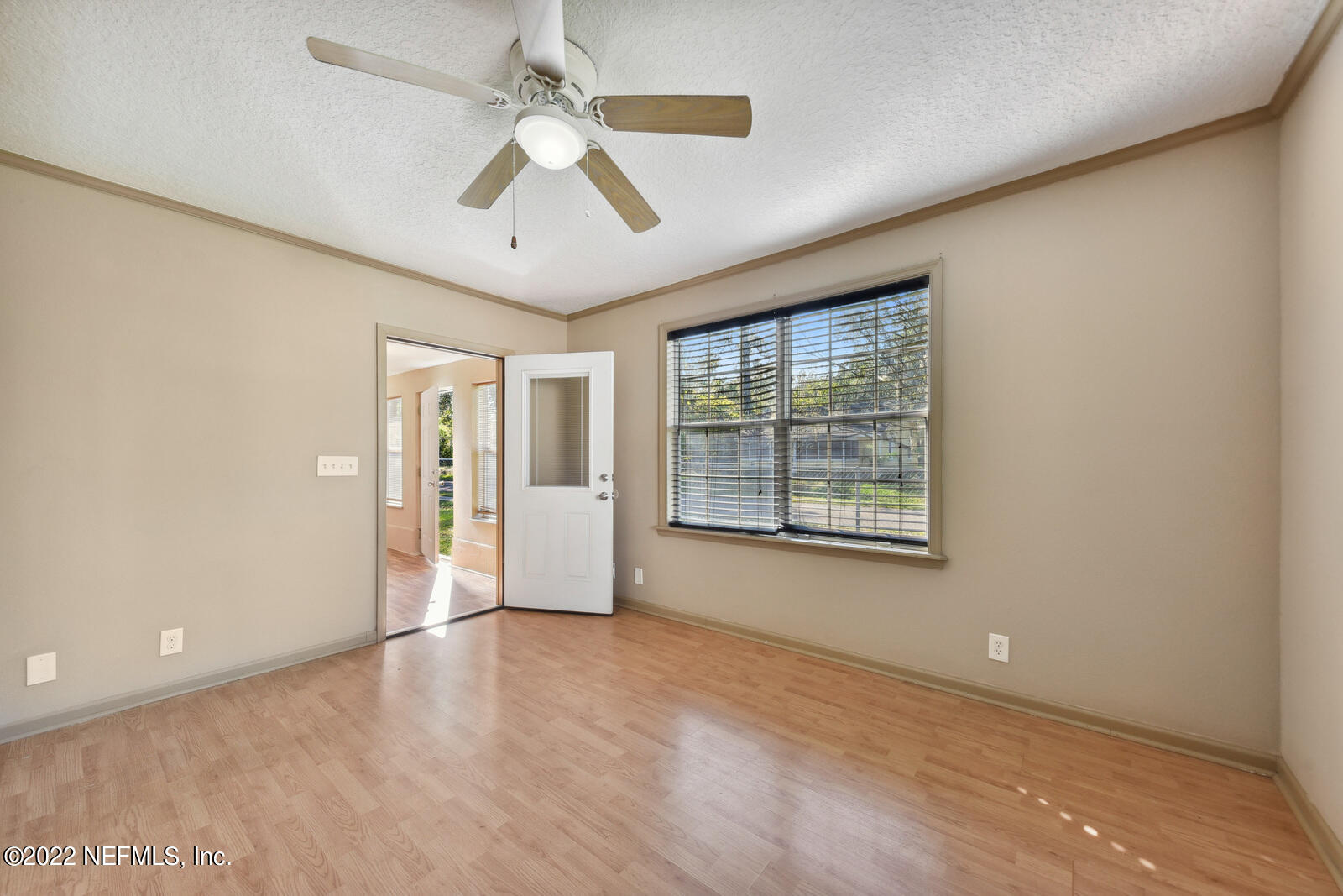 3073 Bessent Road Jacksonville, FL 32218 - Photo 6 of 24 Living Room