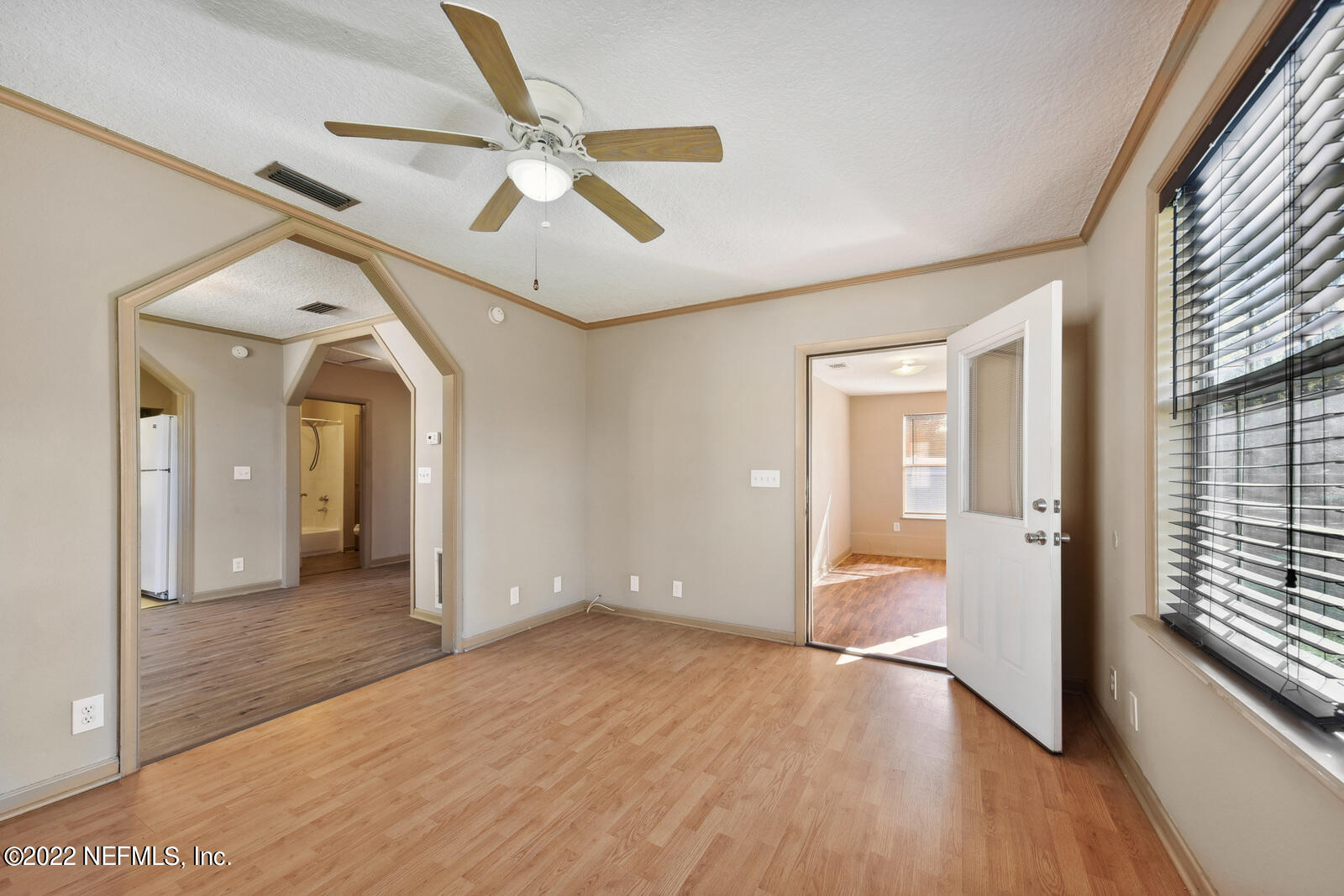 3073 Bessent Road Jacksonville, FL 32218 - Photo 7 of 24 Living Room