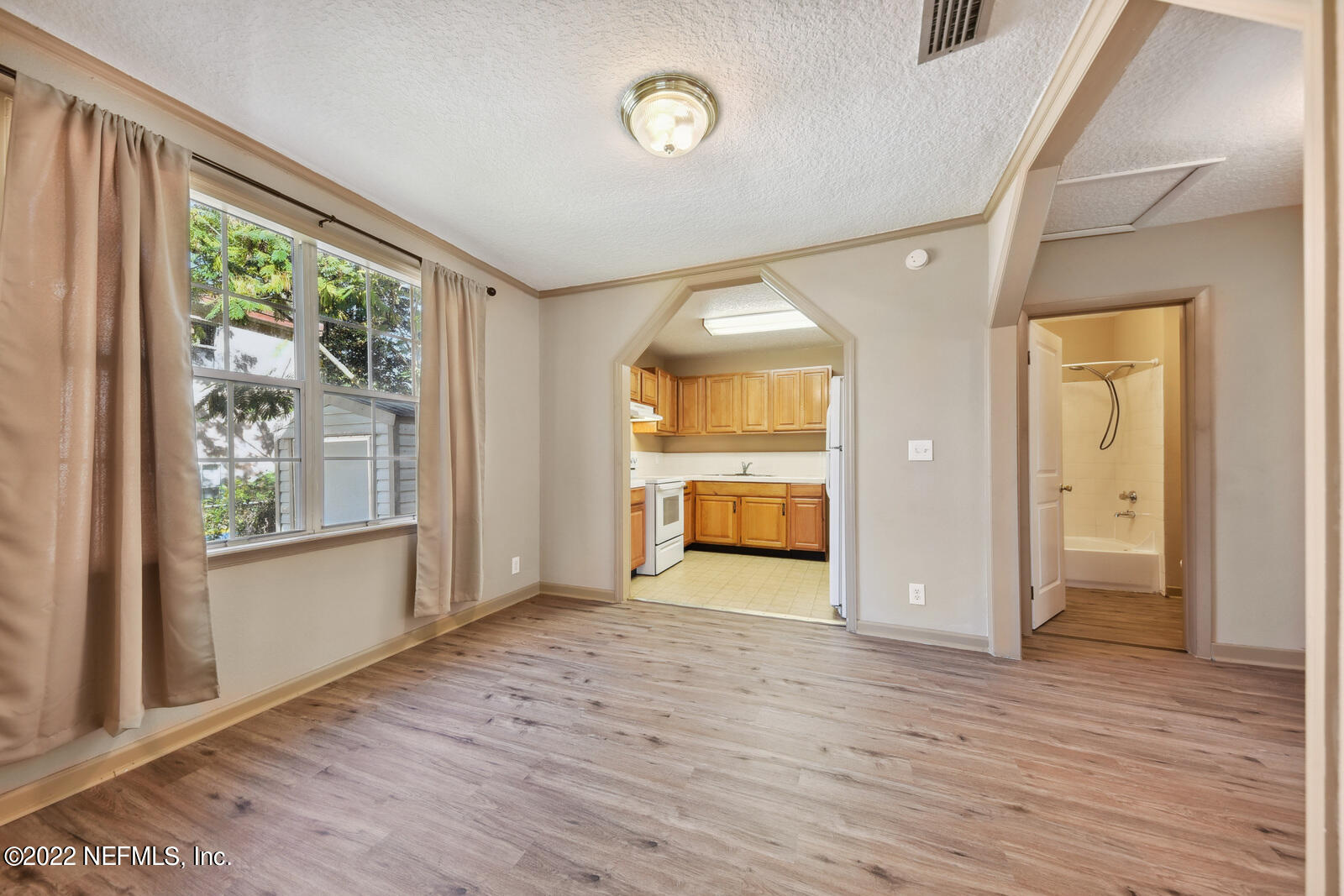 3073 Bessent Road Jacksonville, FL 32218 - Photo 8 of 24 Dining Room into Kitchen