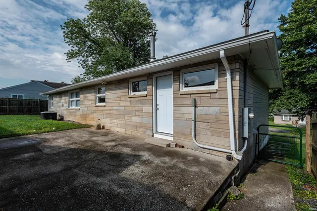 $180,000 | 110 Edgewood Drive, Bedford, IN 47421