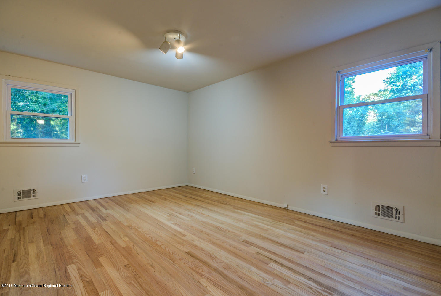 1 Maxwell Road East Brunswick, NJ 08816 - Photo 19 of 23 1 Maxwell Rd East Brunswick NJ-large-027
