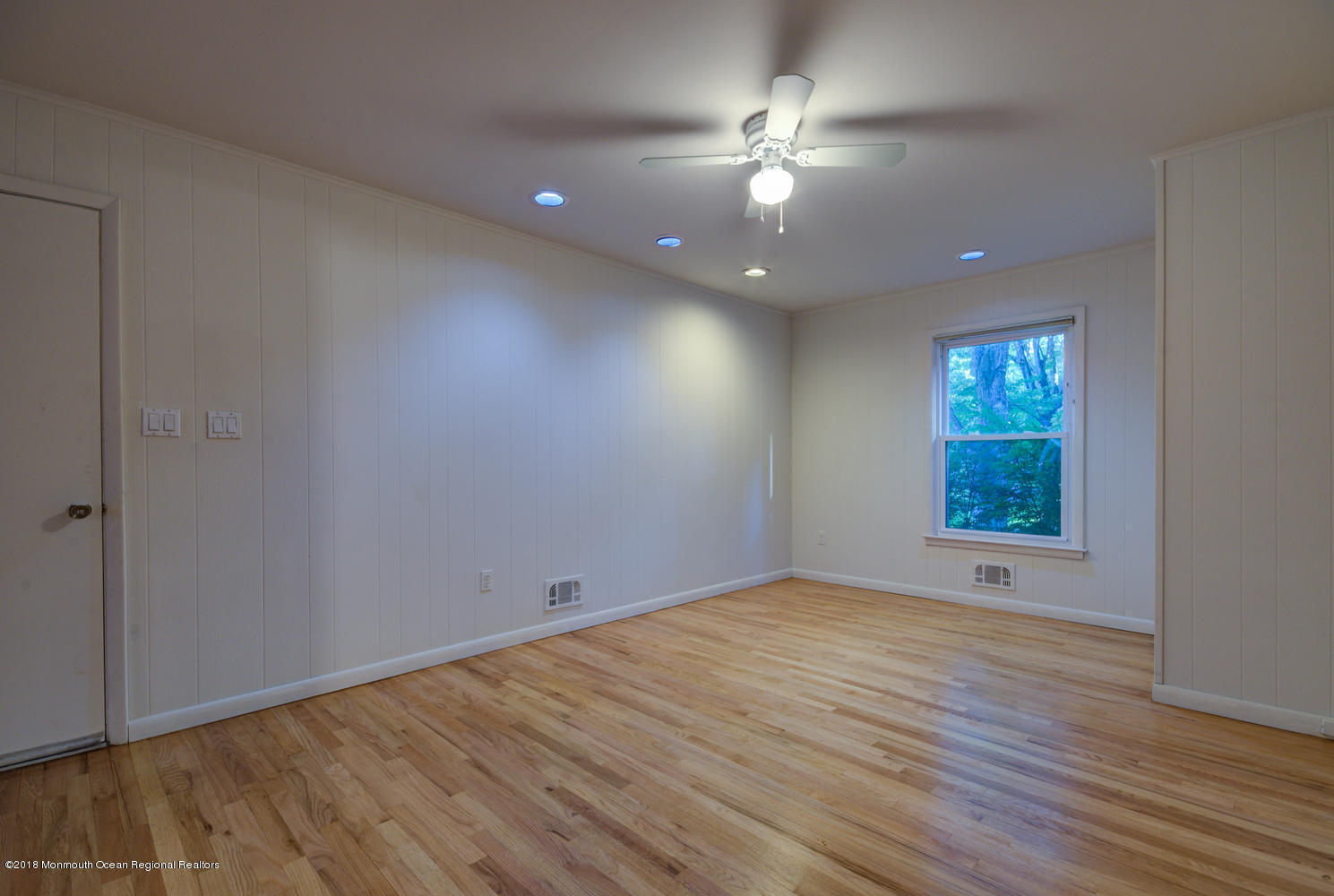 1 Maxwell Road East Brunswick, NJ 08816 - Photo 10 of 23 1 Maxwell Rd East Brunswick NJ-large-013