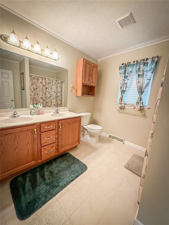 207 October Drive Butler, PA 16002 - Photo 29 of 44 Gallery Image 29