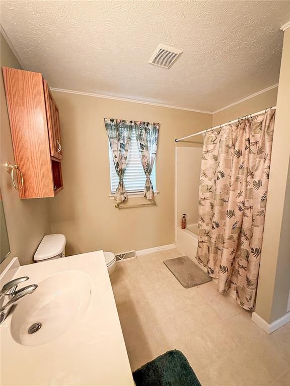 207 October Drive Butler, PA 16002 - Photo 32 of 44 Gallery Image 32