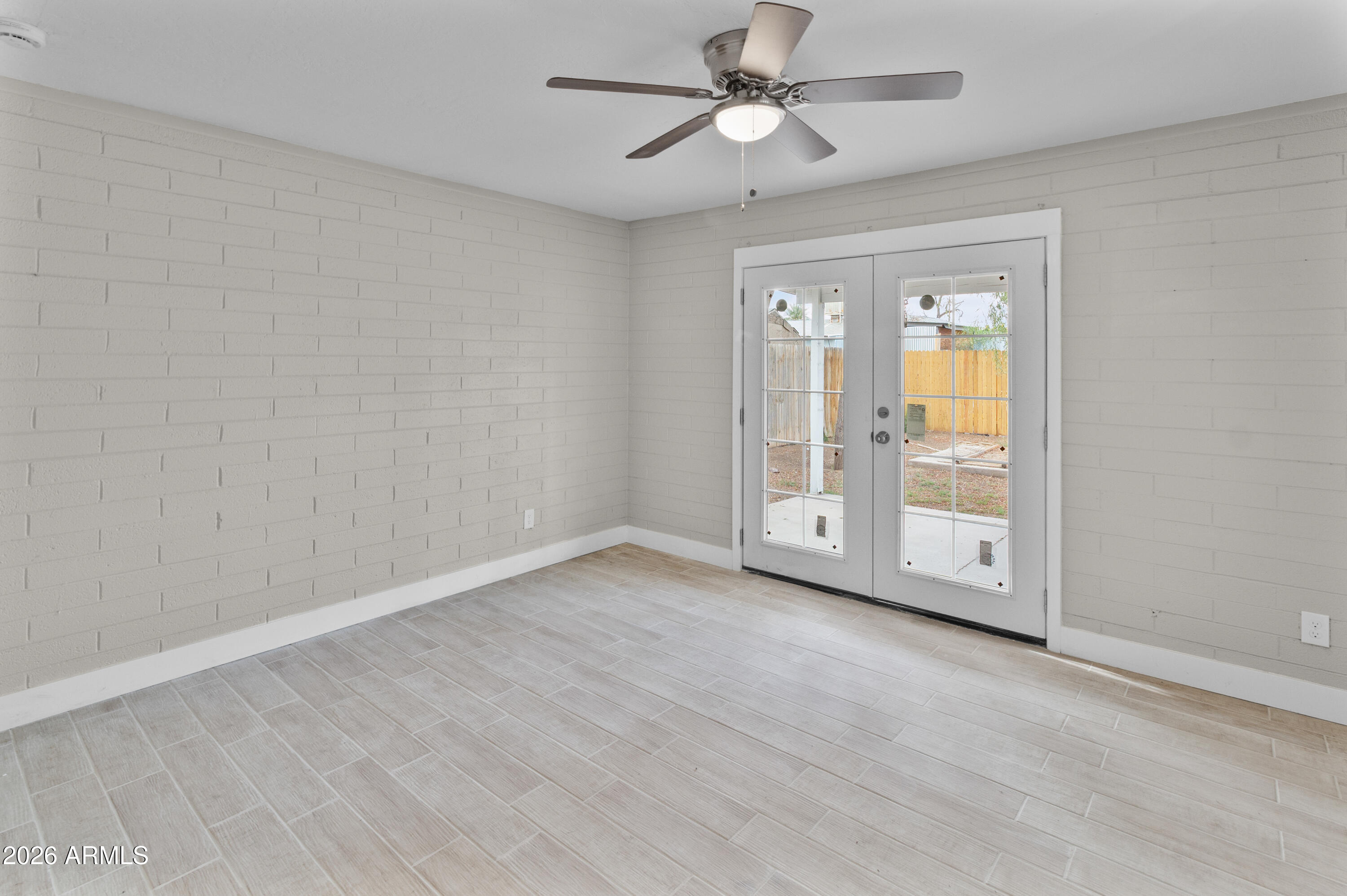 5647 West Roma Avenue Phoenix, AZ 85031 - Photo 14 of 24 IMG_8498