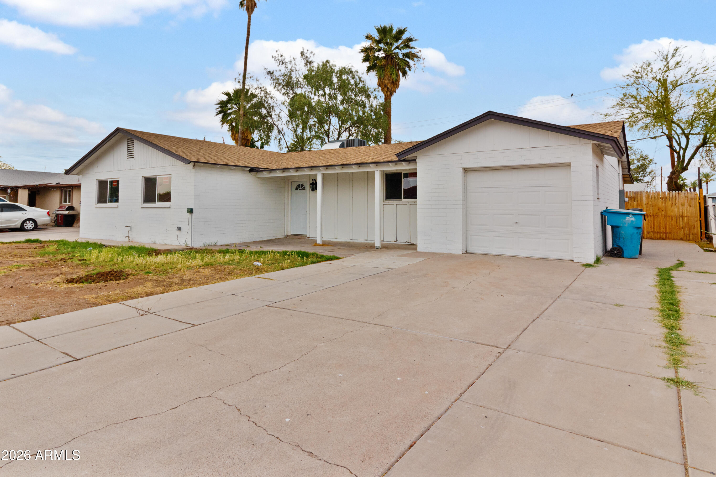 5647 West Roma Avenue Phoenix, AZ 85031 - Photo 3 of 24 IMG_8462