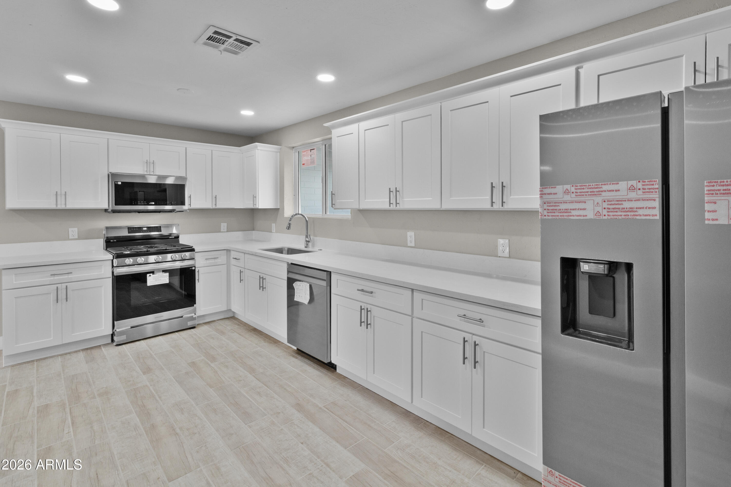 5647 West Roma Avenue Phoenix, AZ 85031 - Photo 5 of 24 IMG_8468