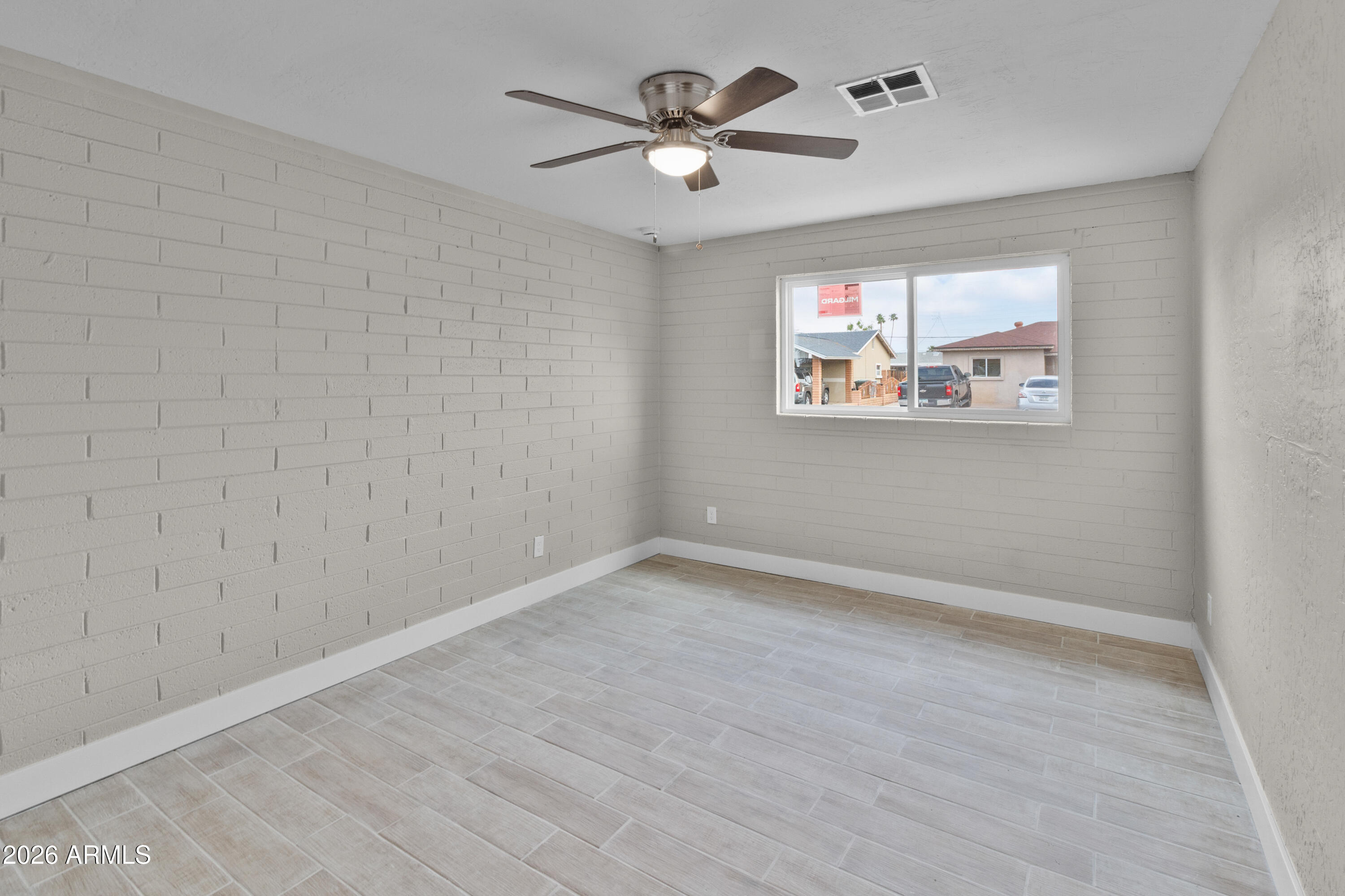 5647 West Roma Avenue Phoenix, AZ 85031 - Photo 10 of 24 IMG_8483