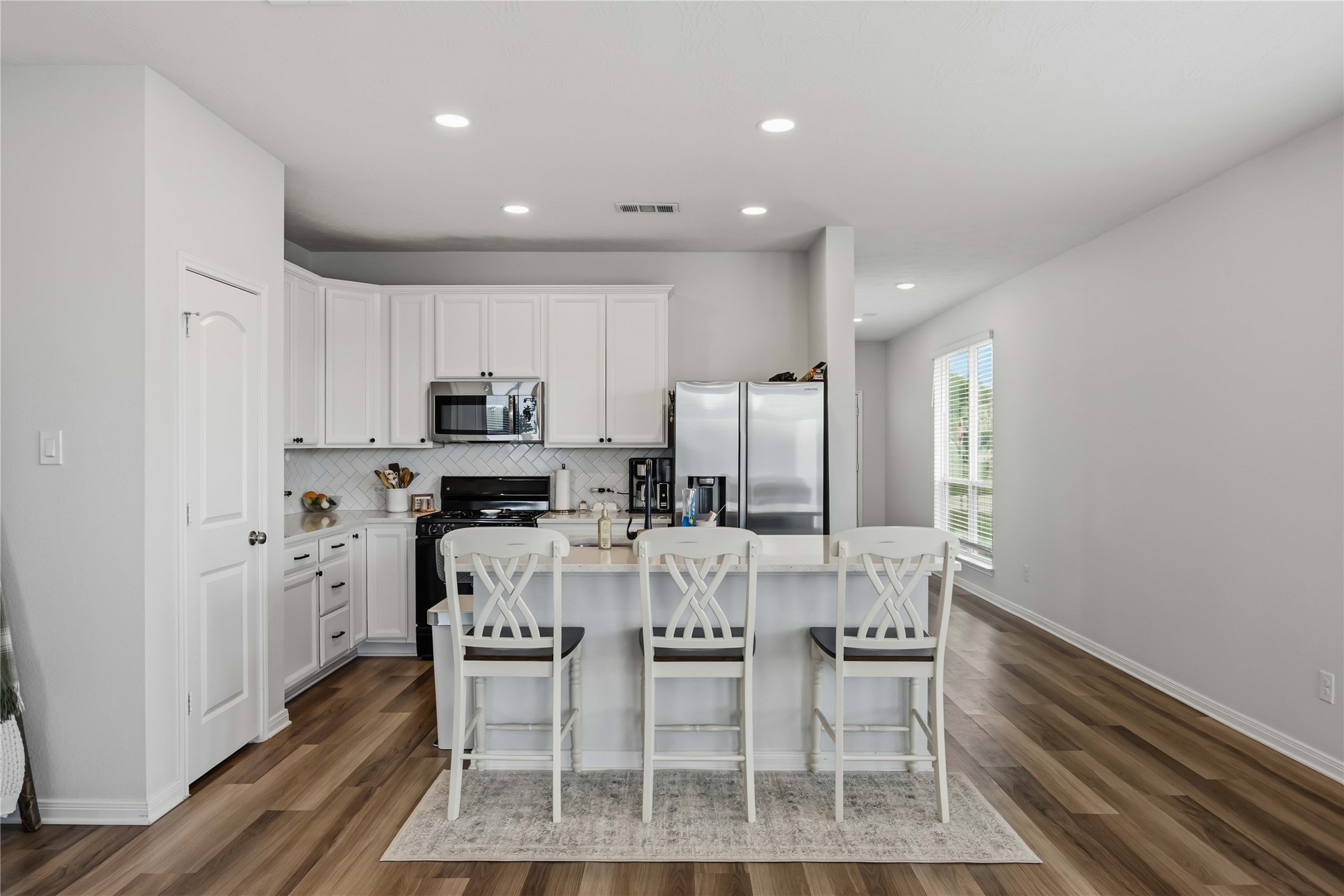 148 Austin Road Angleton, TX 77515 - Photo 8 of 25