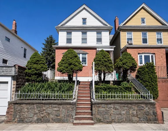 $988,000 | 12-25 119th Street | College Point