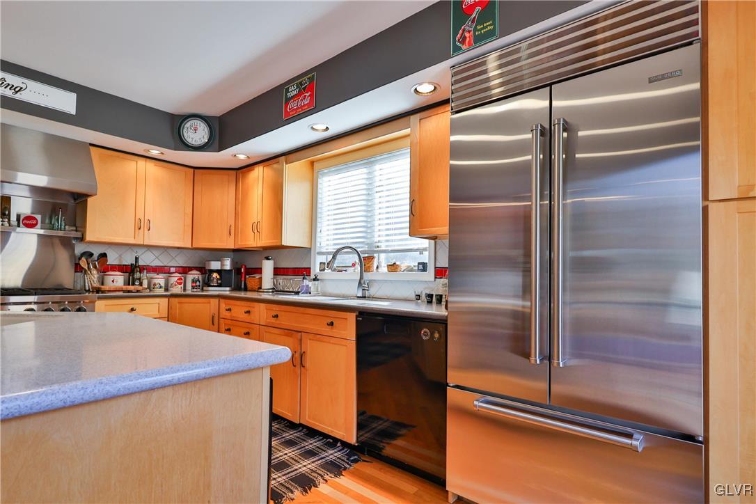 3704 Wilhelm Road Hellertown, PA 18055 - Photo 12 of 52 Kitchen