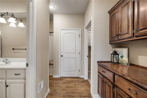 $515,000 | 21399 West 116th Street, Olathe, KS 66061