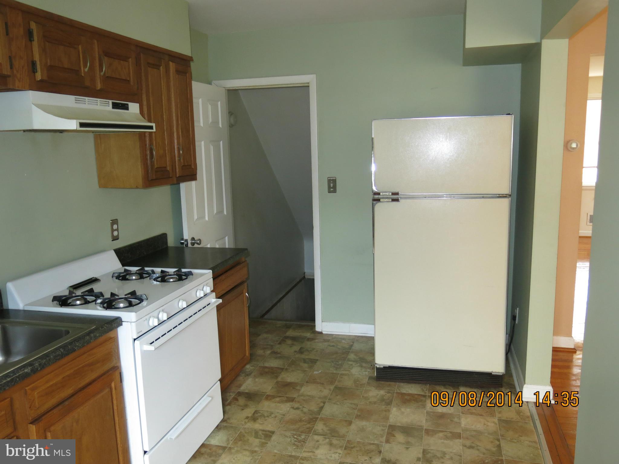 1209 Silverthorne Road Baltimore, MD 21239 - Photo 3 of 10 Kitchen