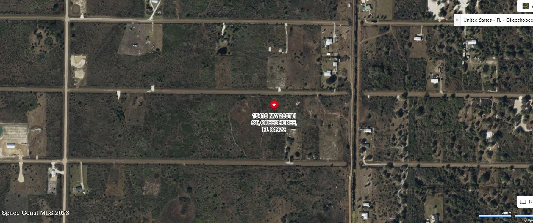 15418 260th Street Okeechobee, FL 34972 - Photo 5 of 6 a bathroom with a shower