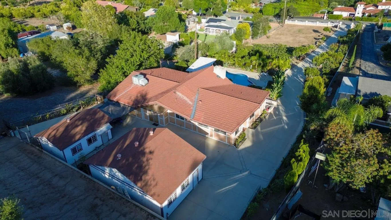 732 Hamilton Lane Fallbrook, CA 92028 - Photo 52 of 54 an aerial view of a house with a garden