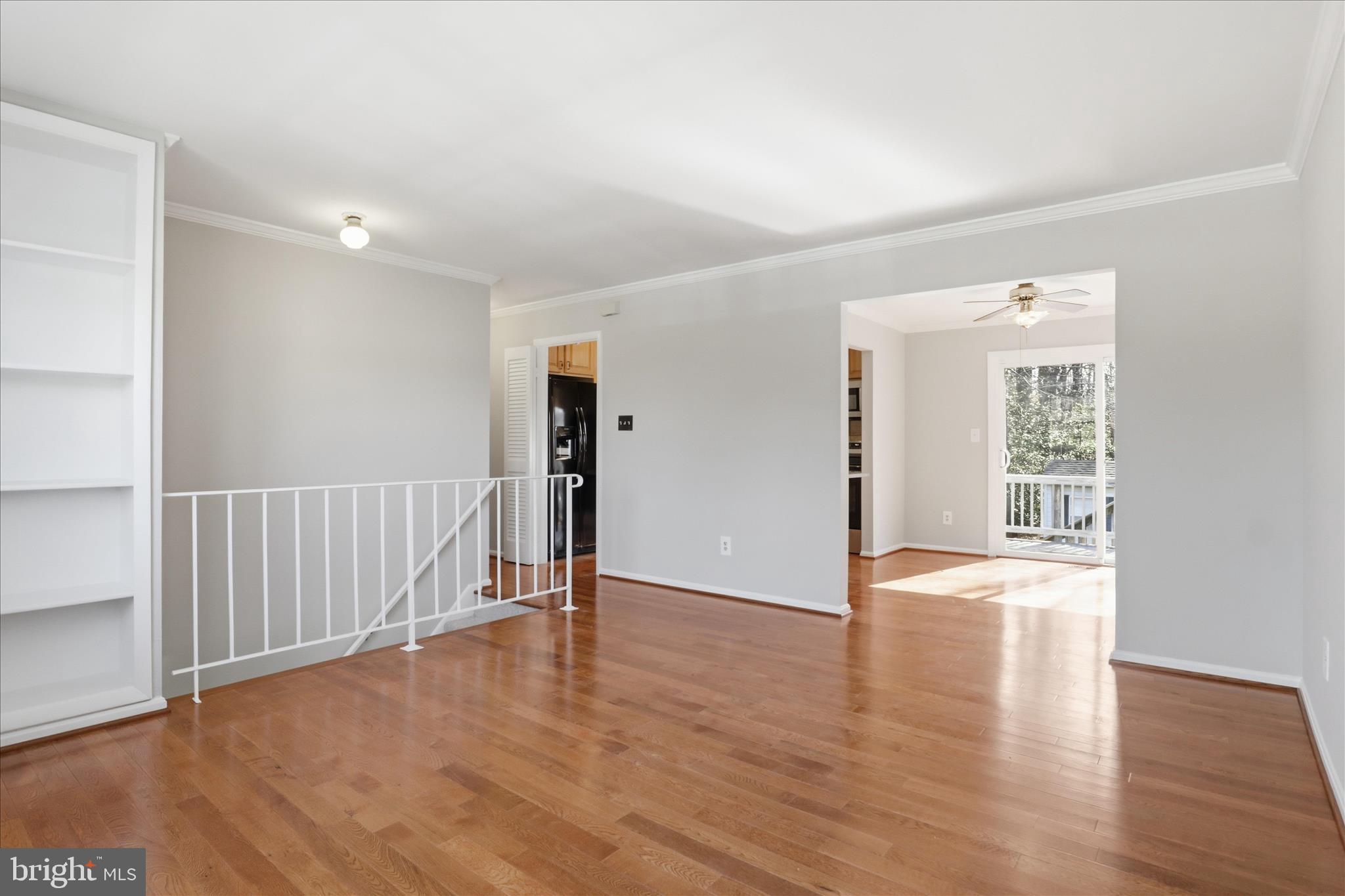 14013 Lindendale Road Woodbridge, VA 22193 - Photo 11 of 42 Living Room