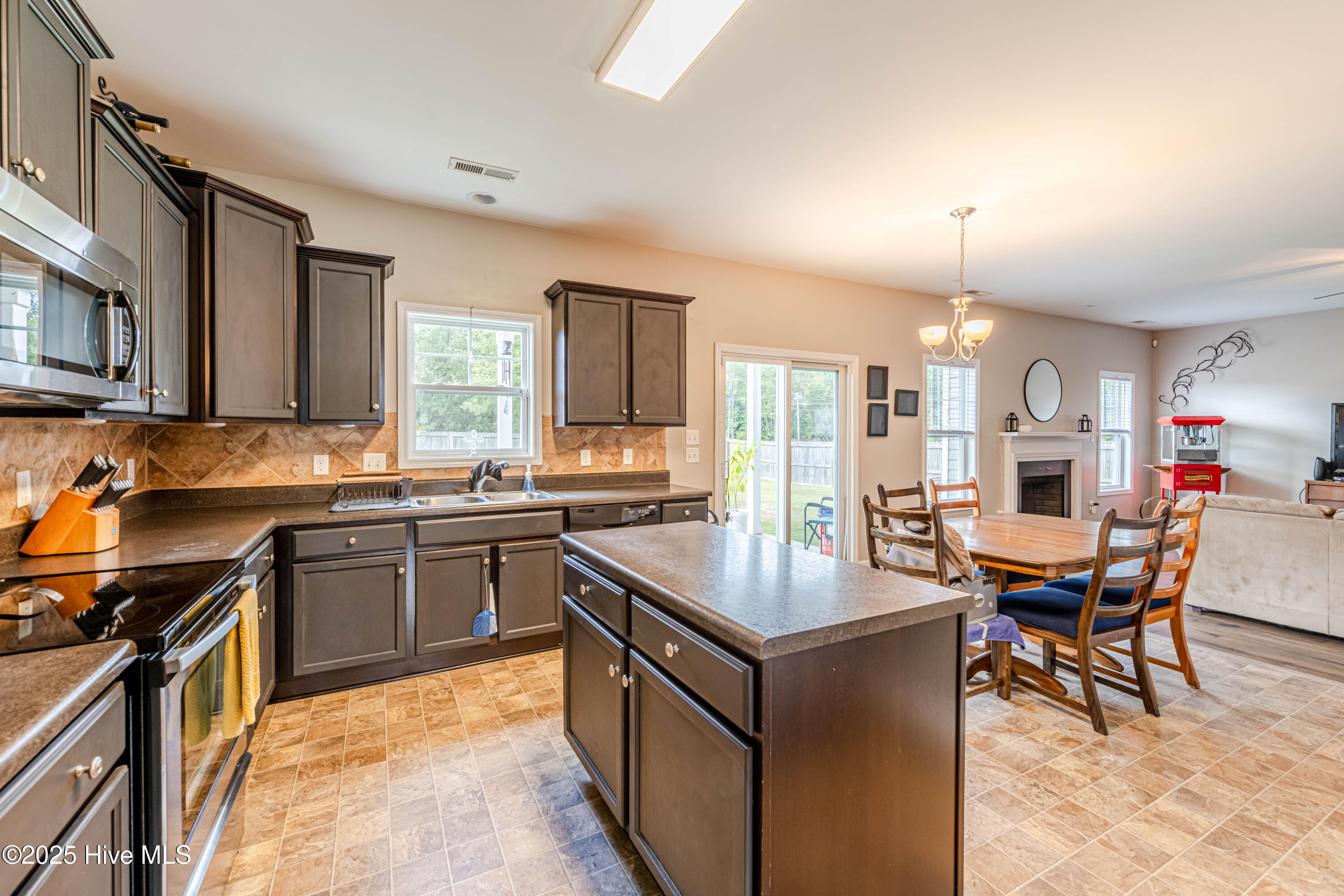 211 Merin Height Road Jacksonville, NC 28546 - Photo 19 of 48 211 Merin